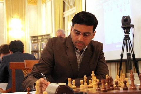 Viswanathan Anand bei der Zurich Chess Challenge 2015