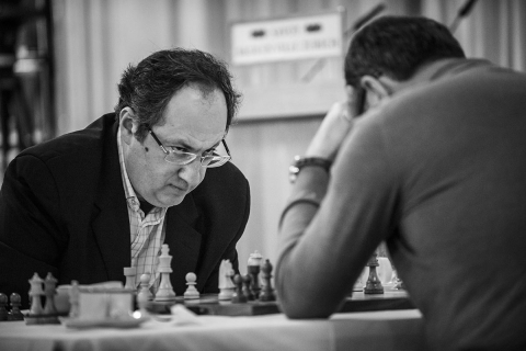 Boris Gelfand konzentriert